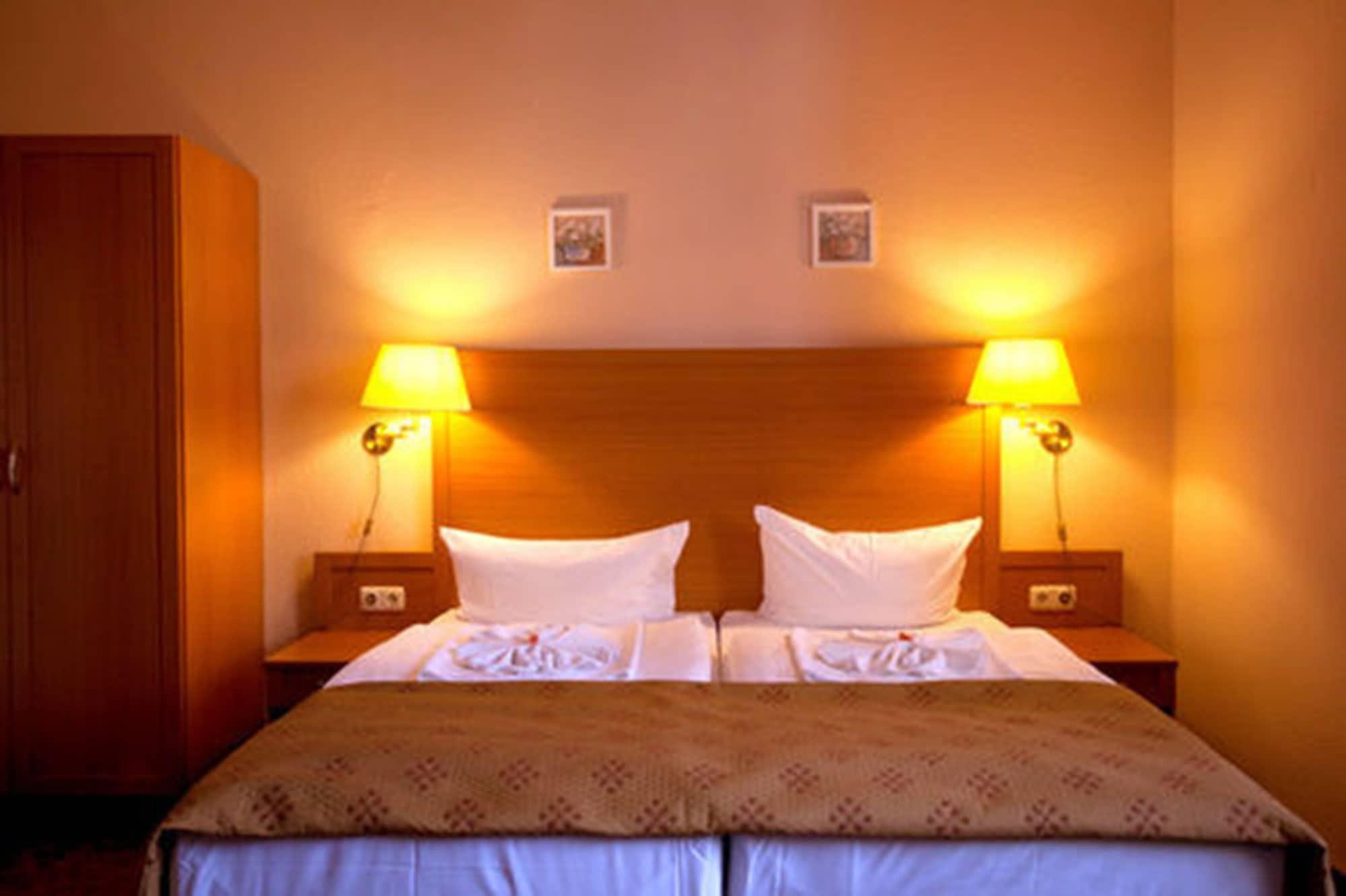 Hotel Aster an der Messe Berlin Exterior foto